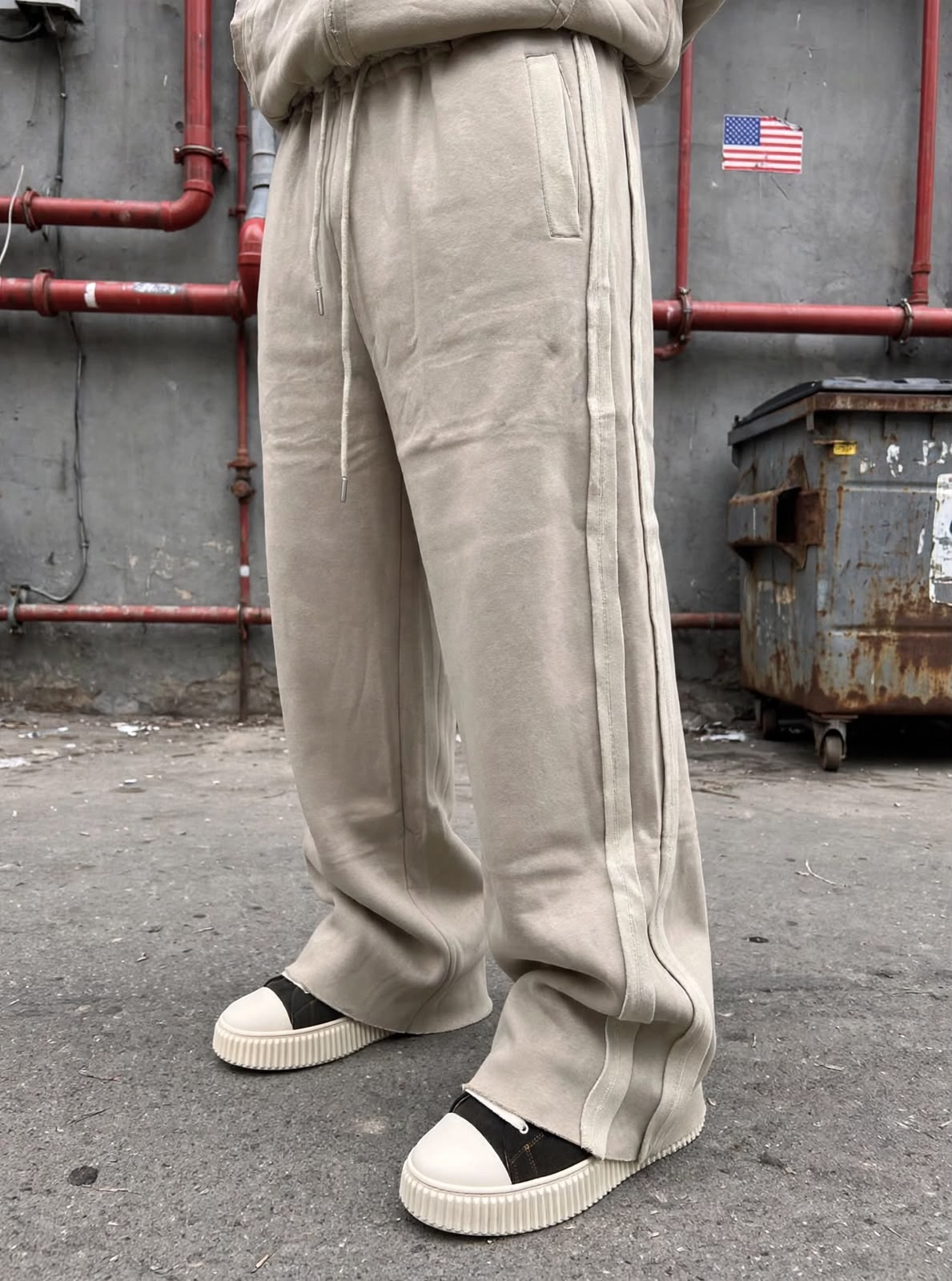 TRACKSUIT RIOT BEIGE