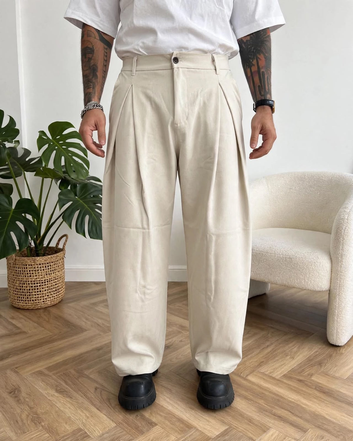PANTALONE CON PINCES PANNA