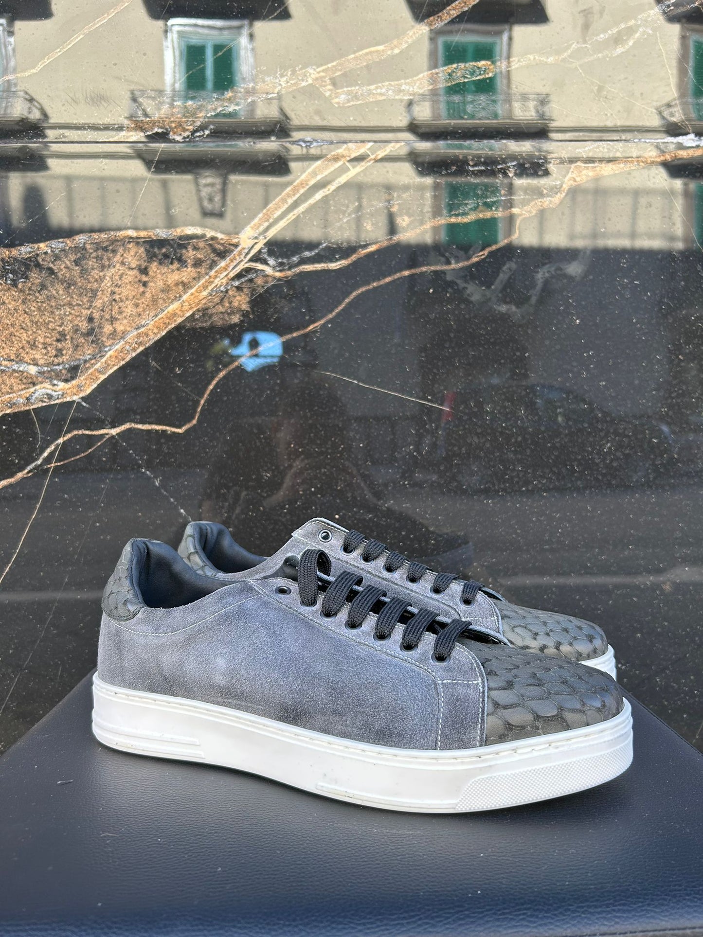 Sneakers Suede Smoke